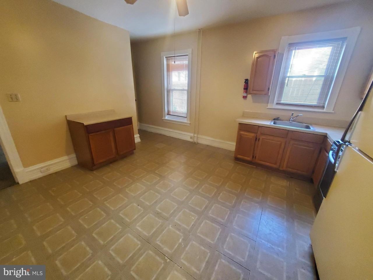 638 N 2nd St #1 - Photo 7 of 13