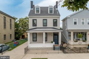 featured image of 327 Wood St