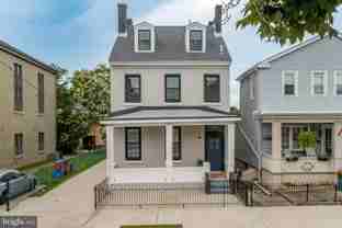 327 Wood St - Photo 1 of 1