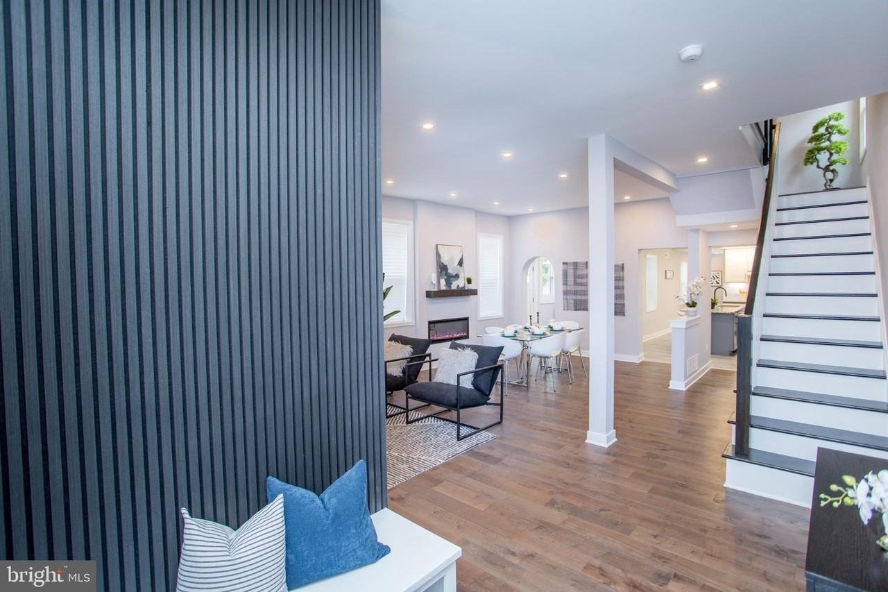 327 Wood St - Photo 4 of 50