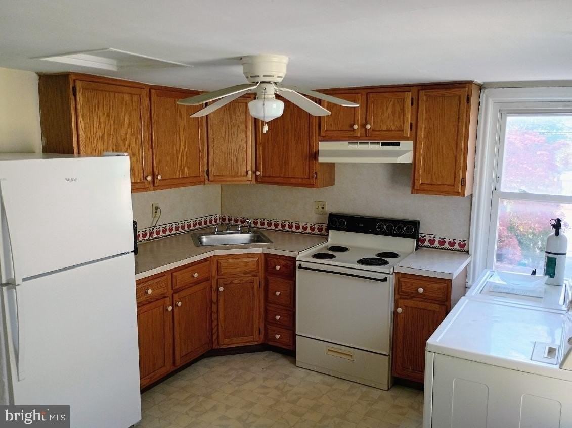 309 E Main St #2nd3rdFL - Photo 2 of 11