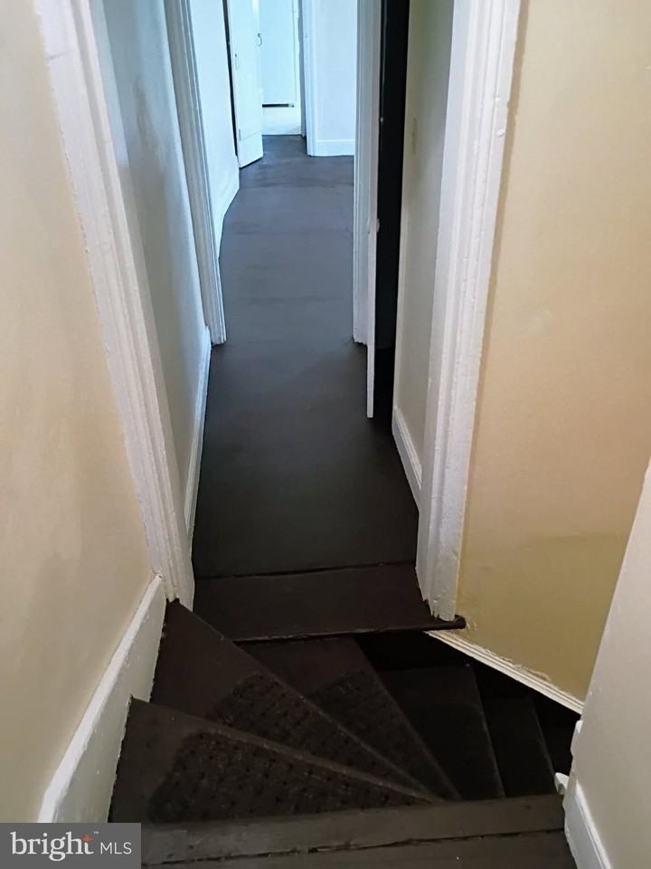 309 E Main St #2nd3rdFL - Photo 5 of 11