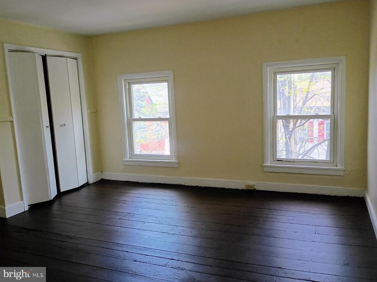 309 E Main St #2nd3rdFL - Photo 6 of 11