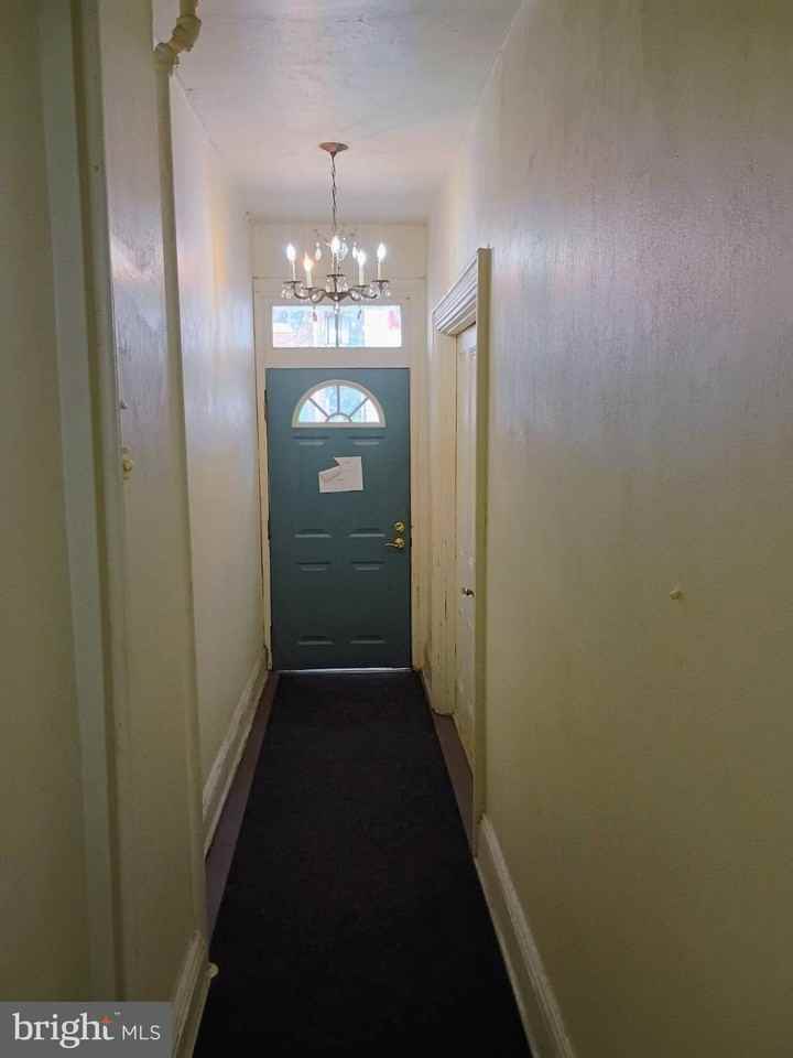 309 E Main St #2nd3rdFL - Photo 7 of 11