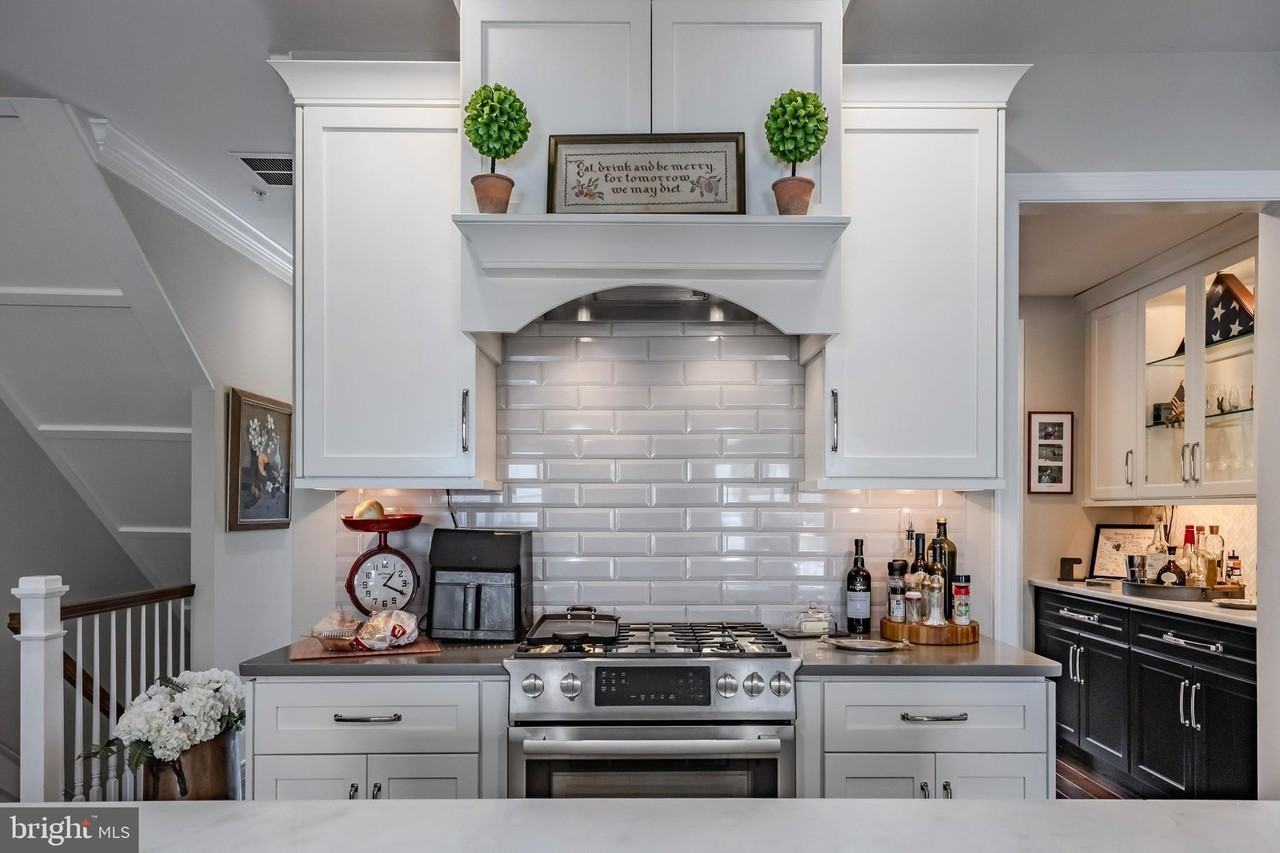 23 Central Ave - Photo 7 of 42