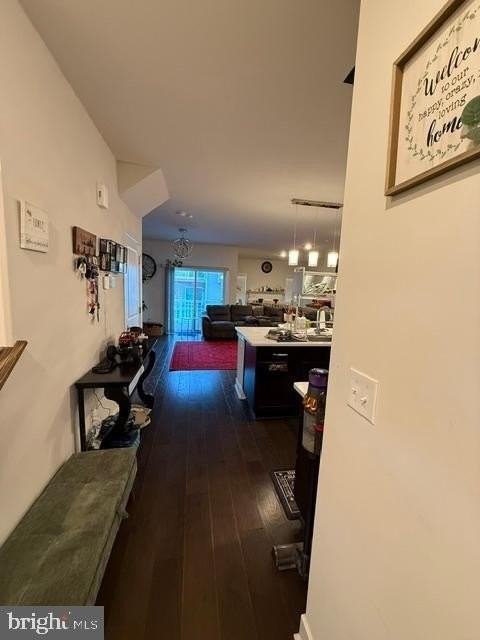 704 Peony Ln - Photo 7 of 40