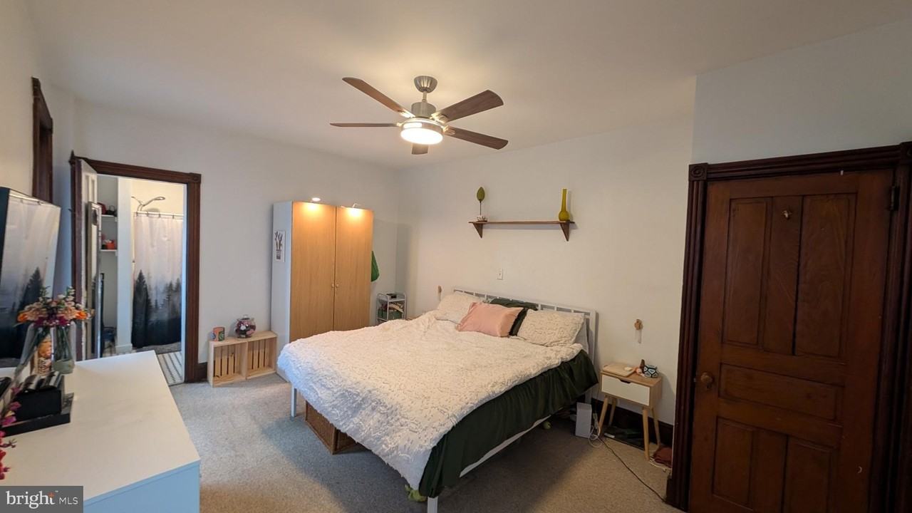 211 Gay St - Photo 2 of 26