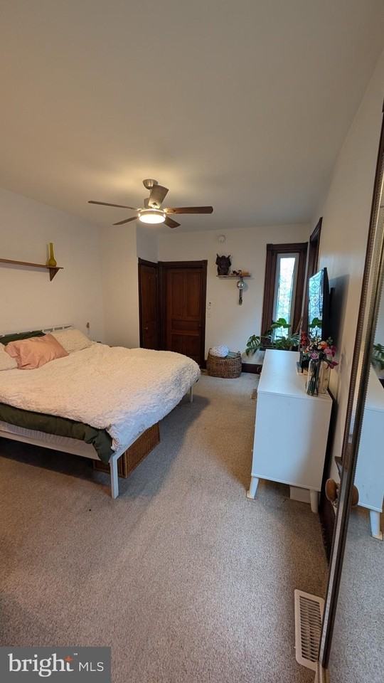 211 Gay St - Photo 3 of 26