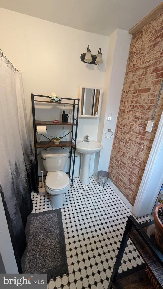 211 Gay St - Photo 6 of 26