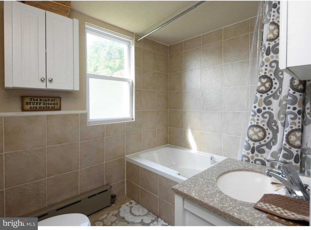 374 Dehaven St - Photo 4 of 18