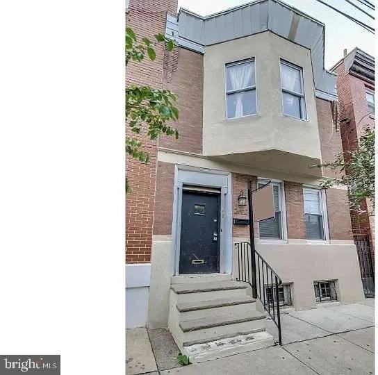 2002 E York St #1