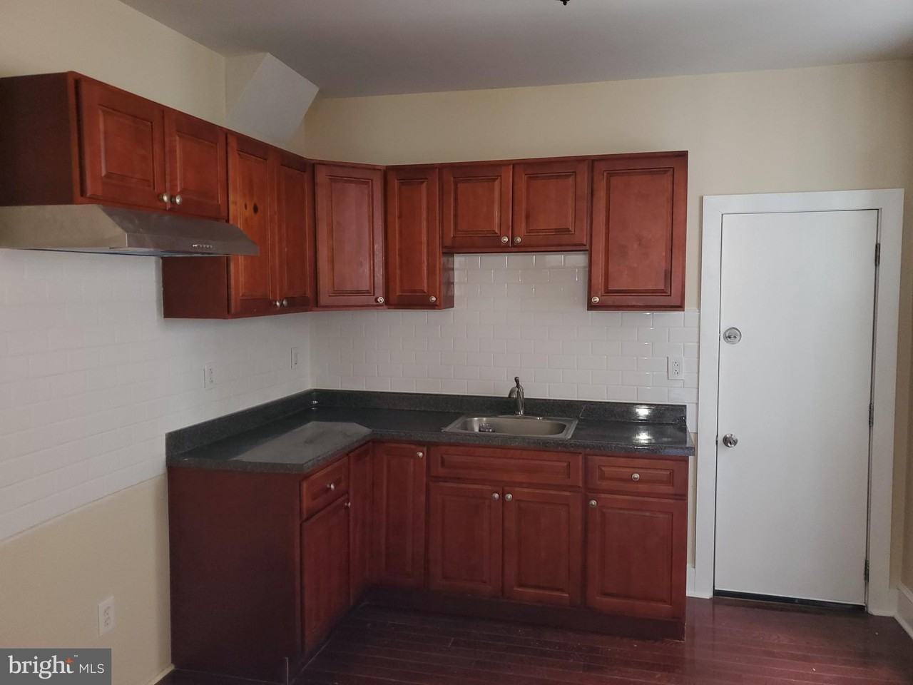 3050 Memphis St - Photo 3 of 20