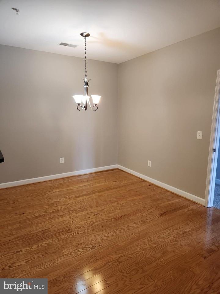 6185 Willow Pl #206 - Photo 4 of 12