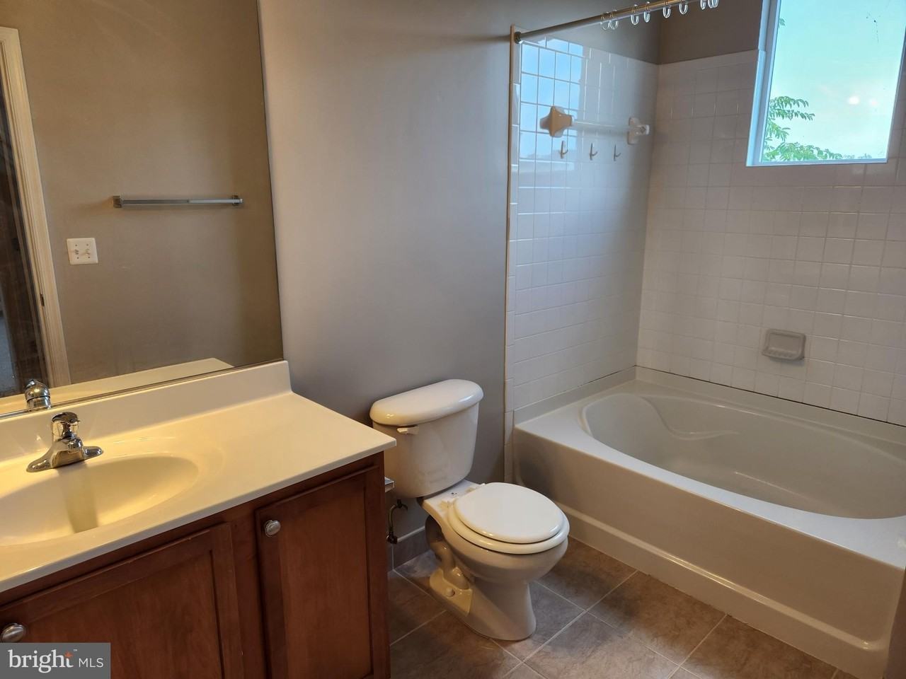 6185 Willow Pl #206 - Photo 7 of 12