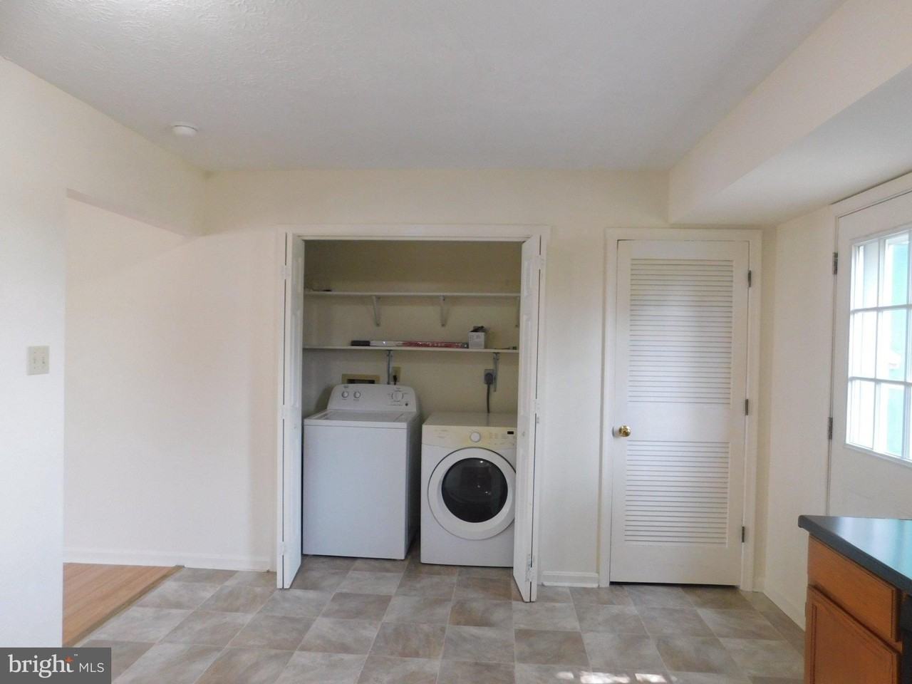 214 Banbury Ter - Photo 6 of 12