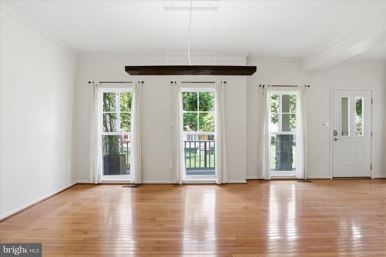 9157 Stonegarden Dr - Photo 5 of 48