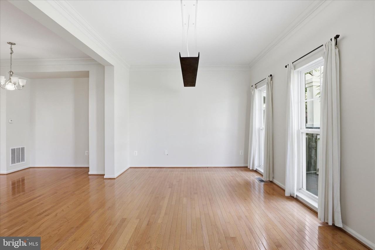 9157 Stonegarden Dr - Photo 7 of 48