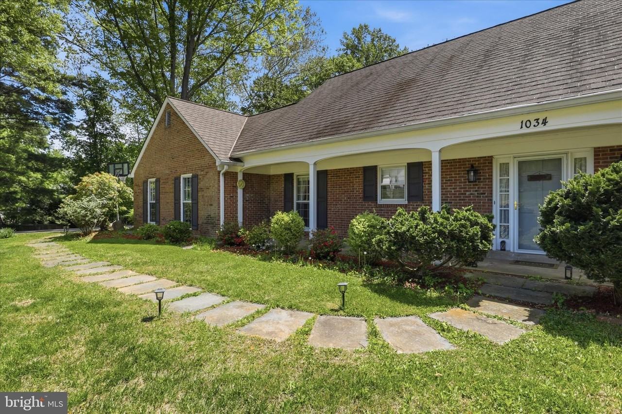 1034 Walker Mill Rd - Photo 7 of 50