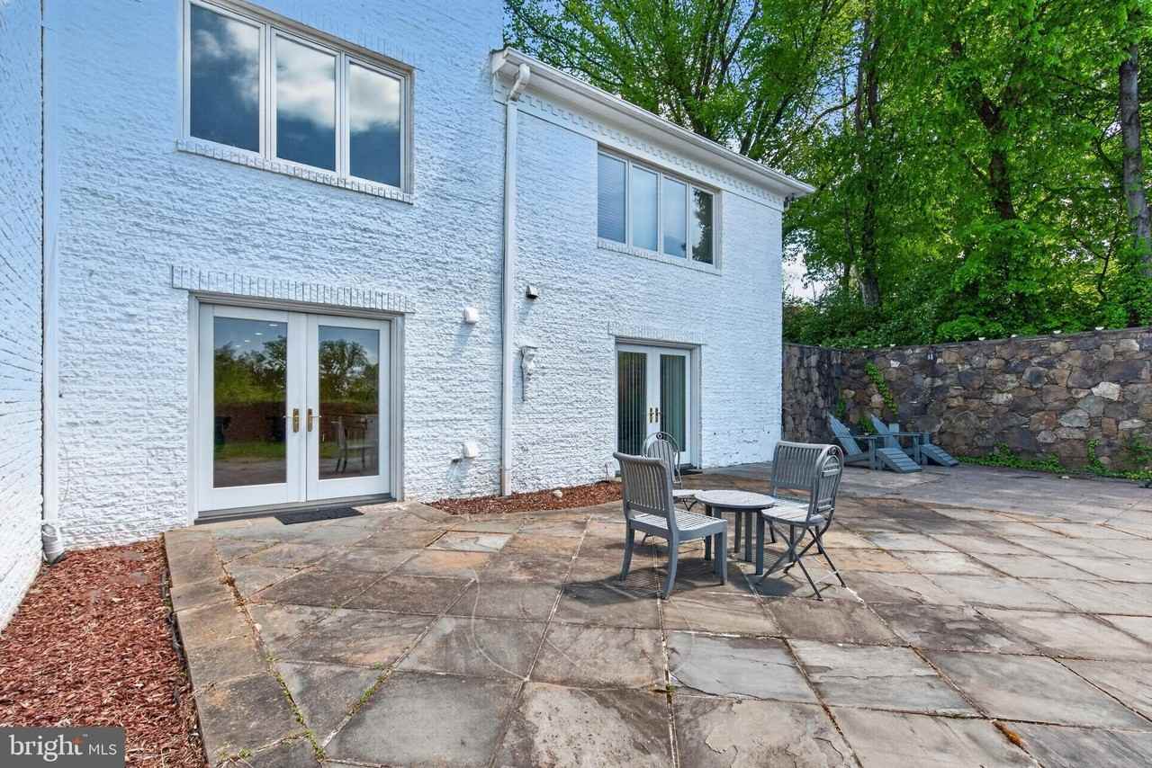 740 Kentland Dr - Photo 2 of 20