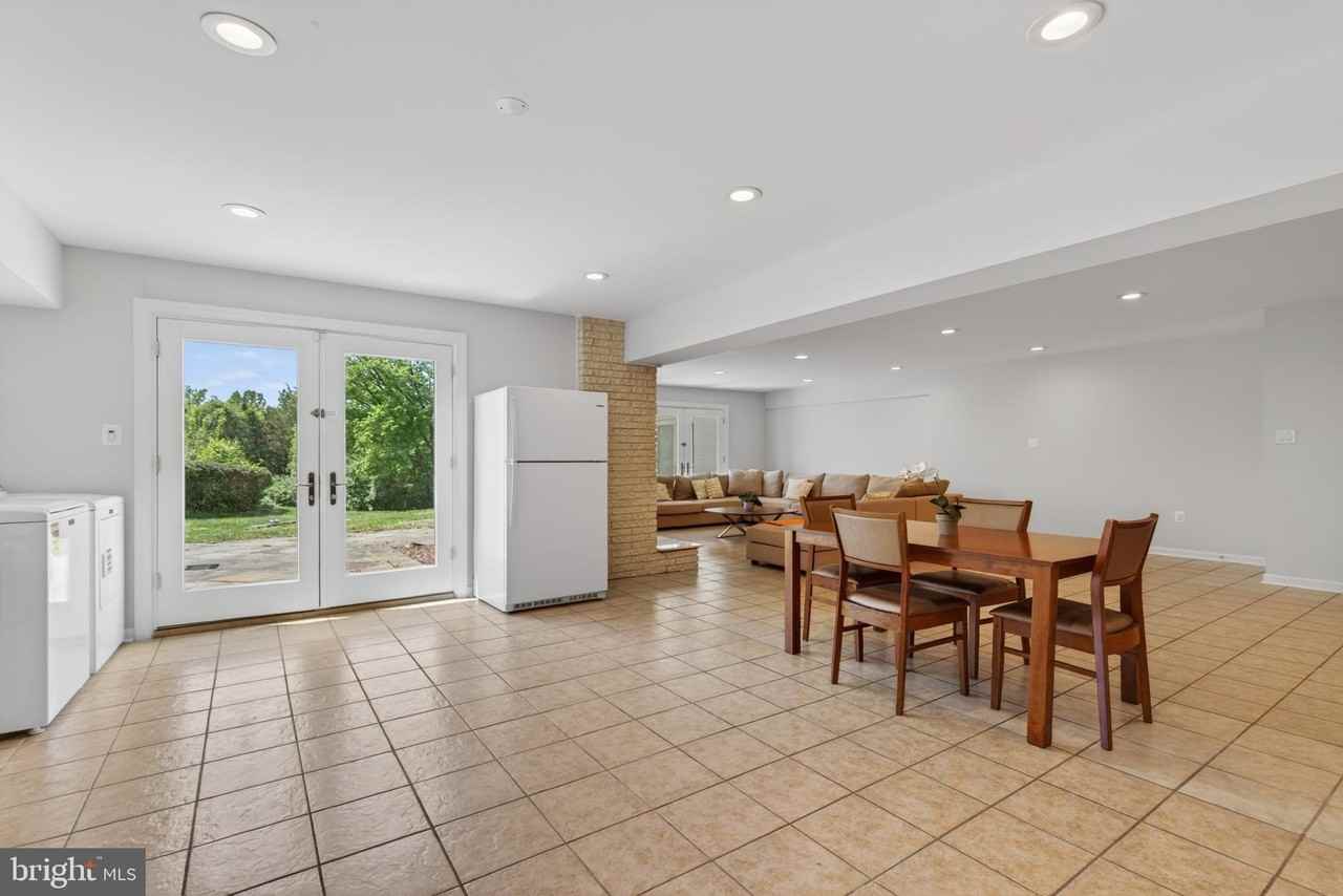 740 Kentland Dr - Photo 4 of 20