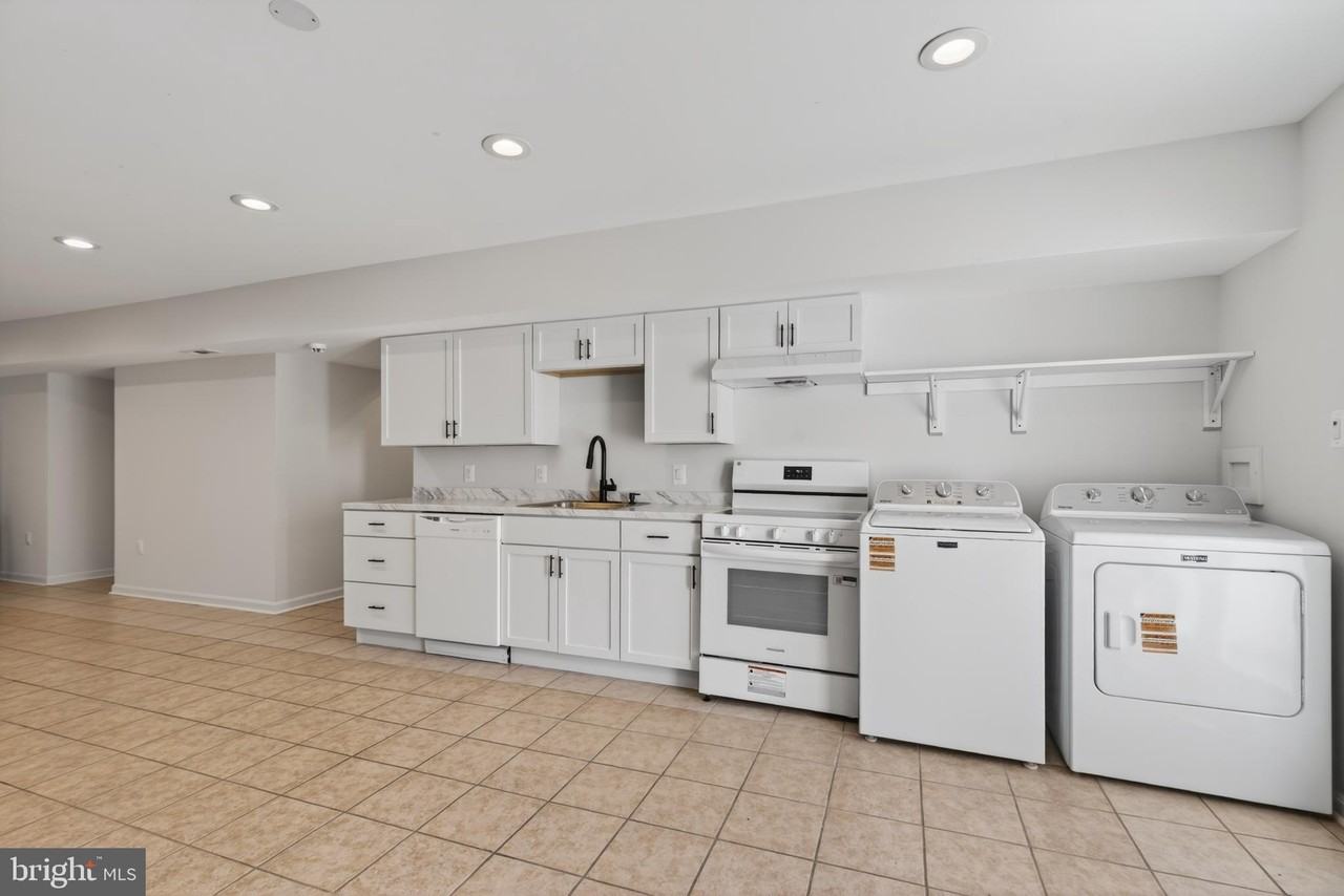 740 Kentland Dr - Photo 5 of 20