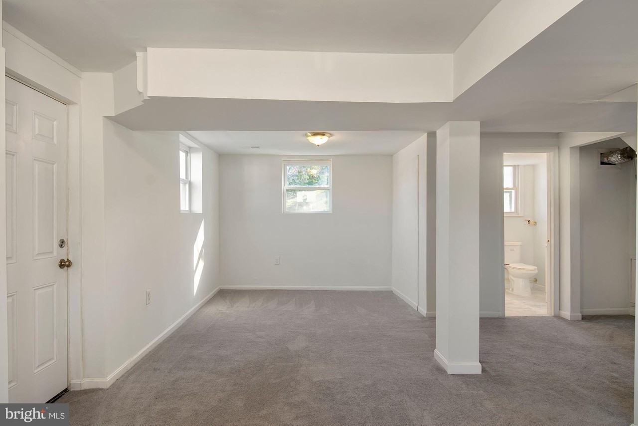 1647 Hylton Ave - Photo 2 of 9