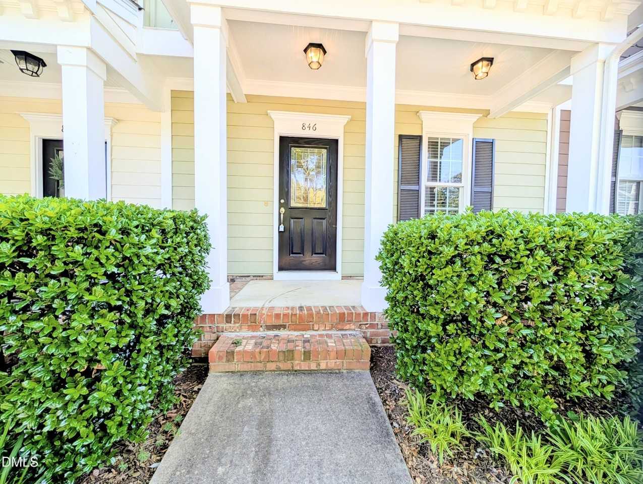 846 Myrtle Grove Ln - Photo 2 of 35