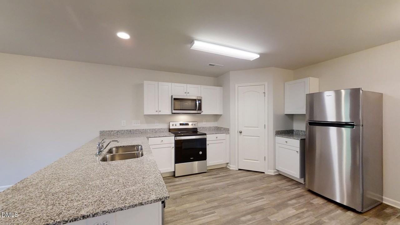 1312 Winter Sweet Ct - Photo 7 of 18