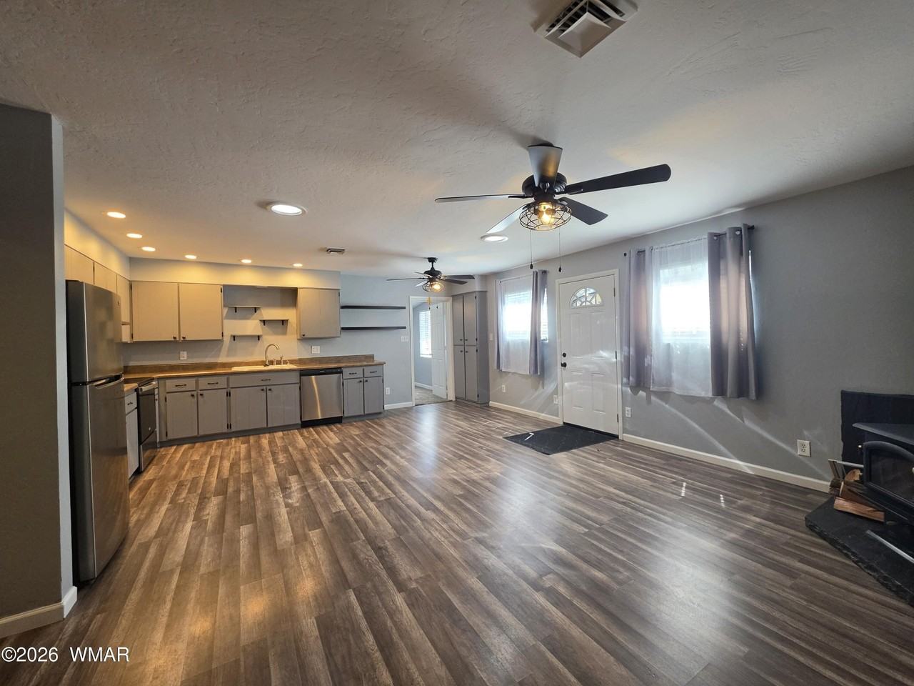 931 W Laxton - Photo 3 of 23