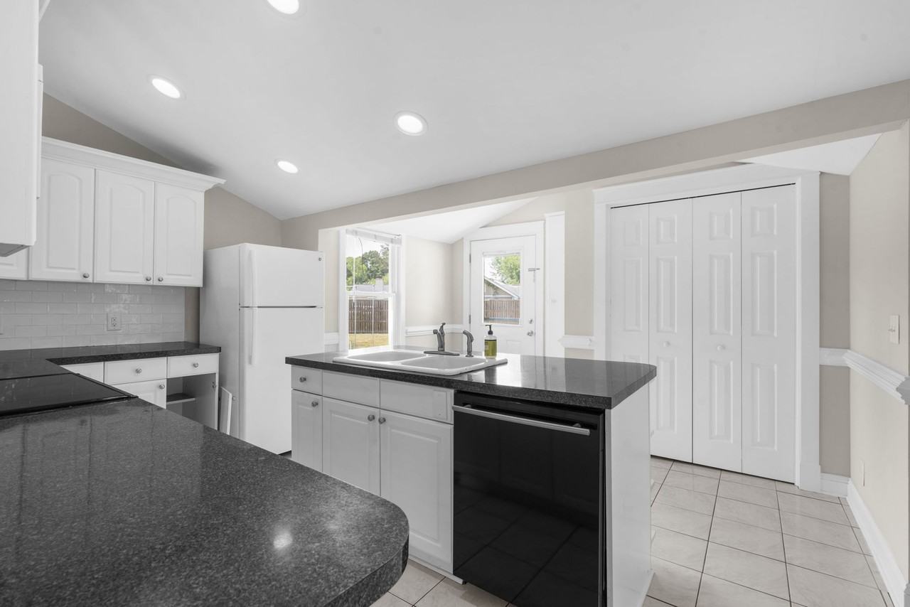 2217 Doris Dr #1 - Photo 7 of 30