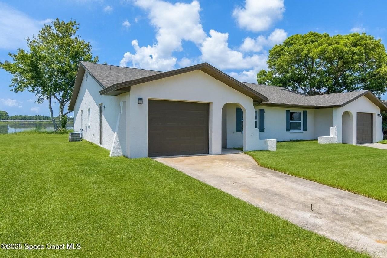 828 Angela Ave #A - Photo 2 of 36