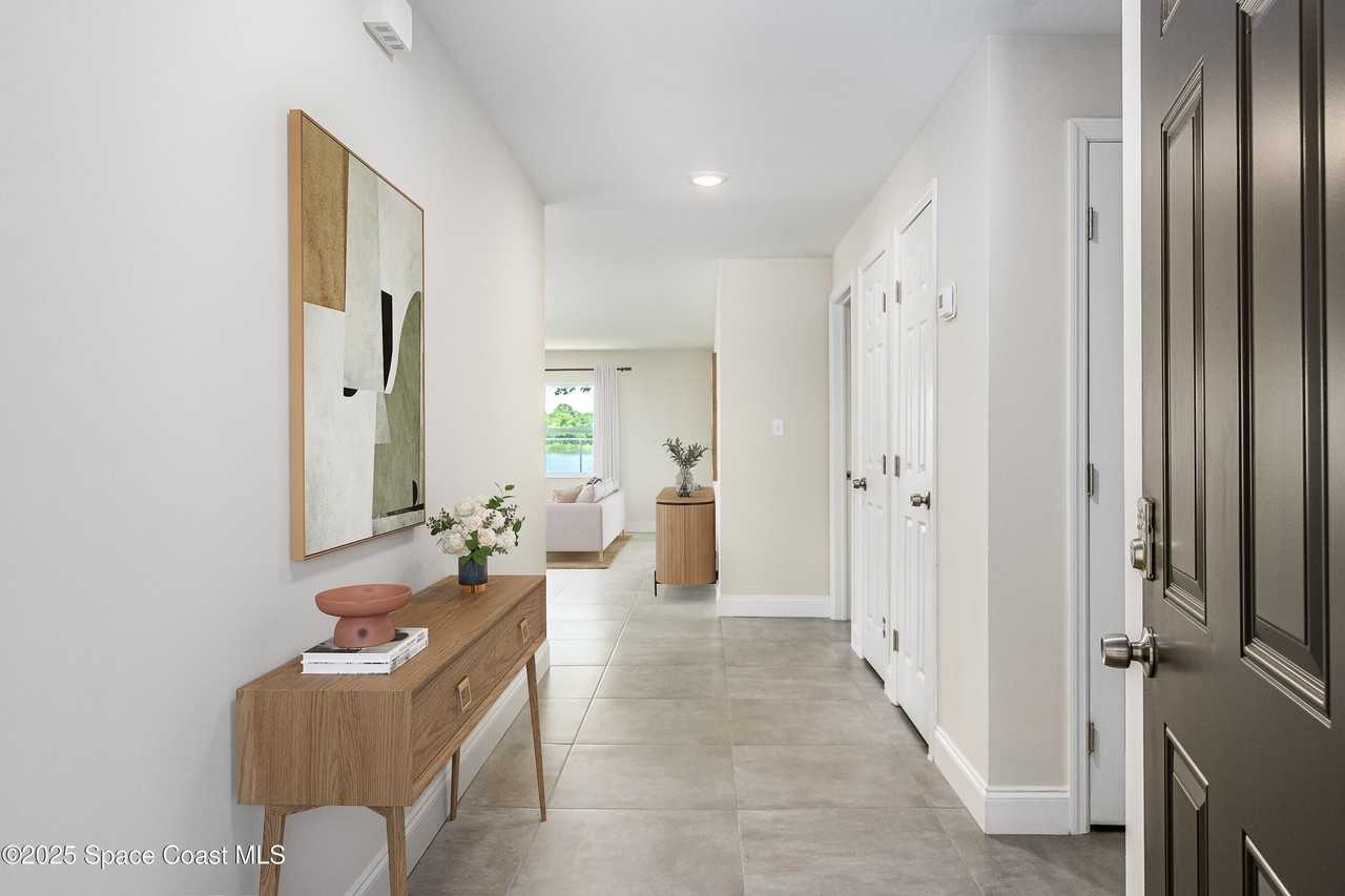 828 Angela Ave #A - Photo 4 of 36