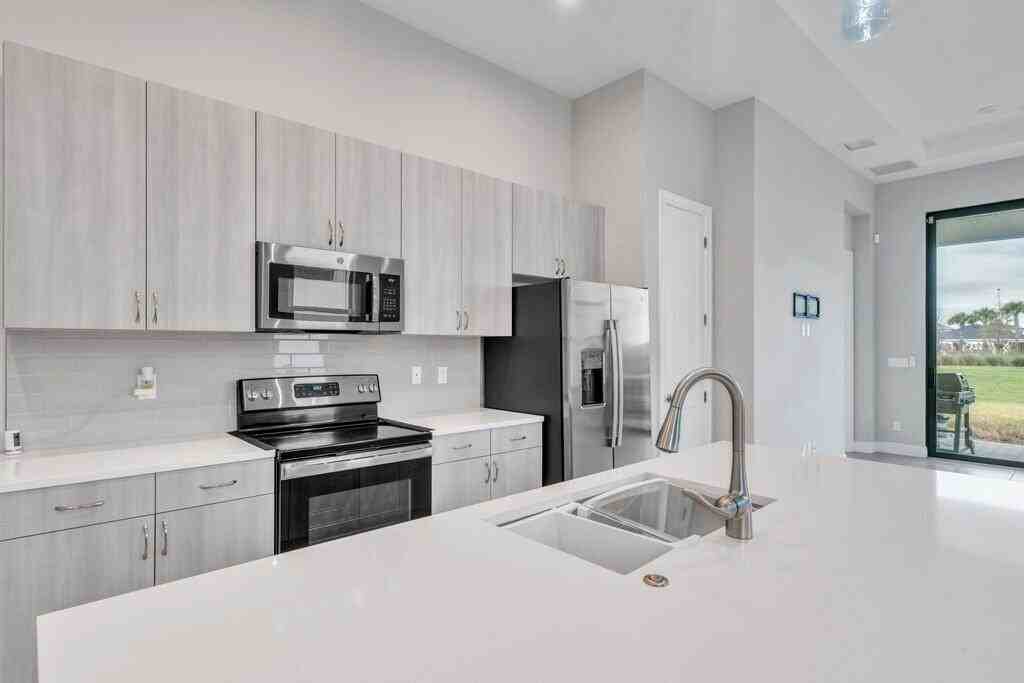 9399 Sw Pepoli Way - Photo 7 of 48