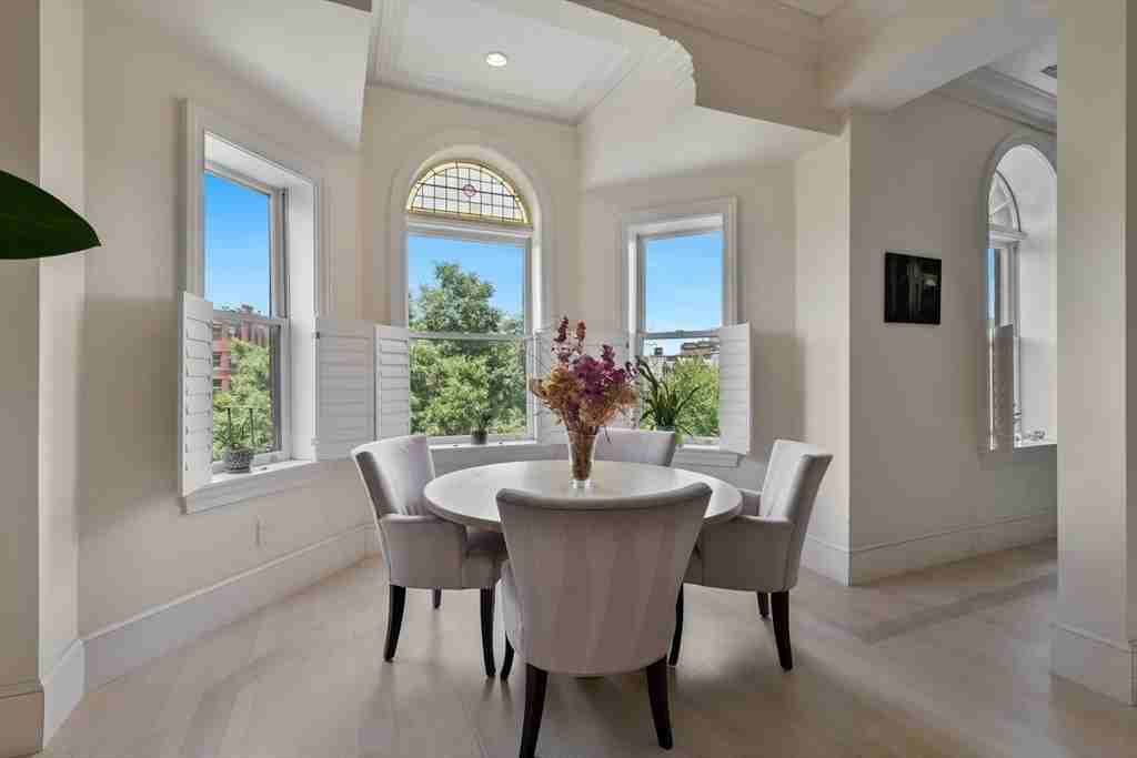 294 Commonwealth Ave - Photo 6 of 27