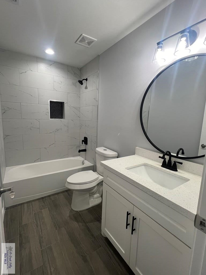 4995 Alexa Rd Unit B - Photo 5 of 14