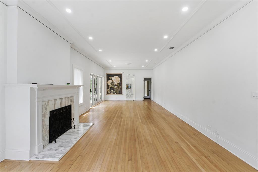 1615 Monroe St - Photo 6 of 41