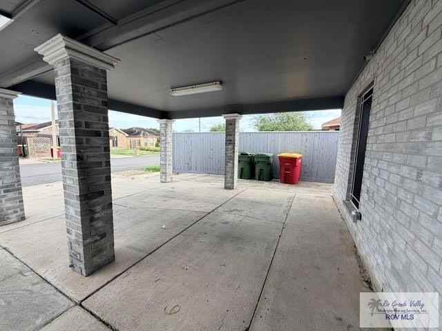 2733 Naples St - Photo 5 of 28