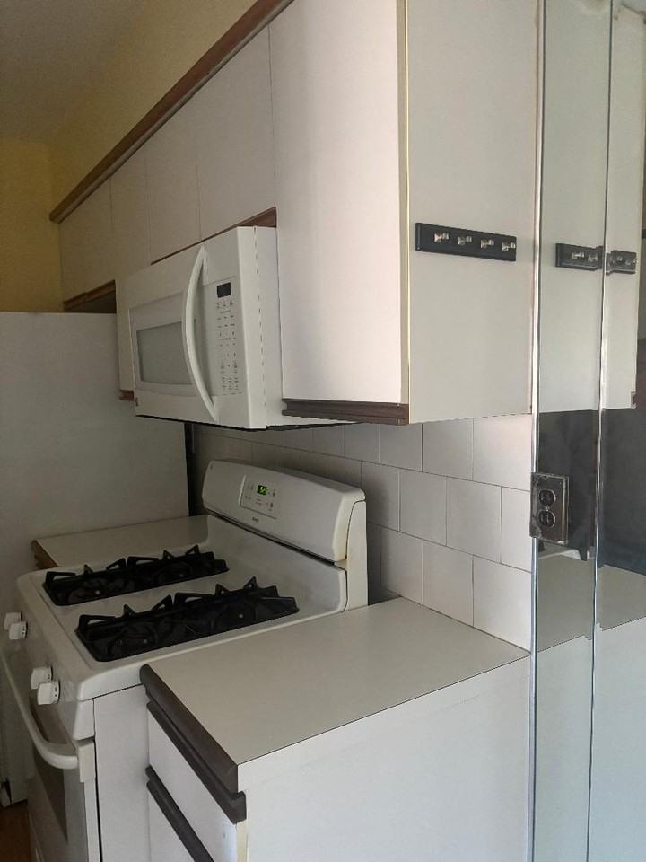 1292 Rockland Ave - Photo 4 of 10