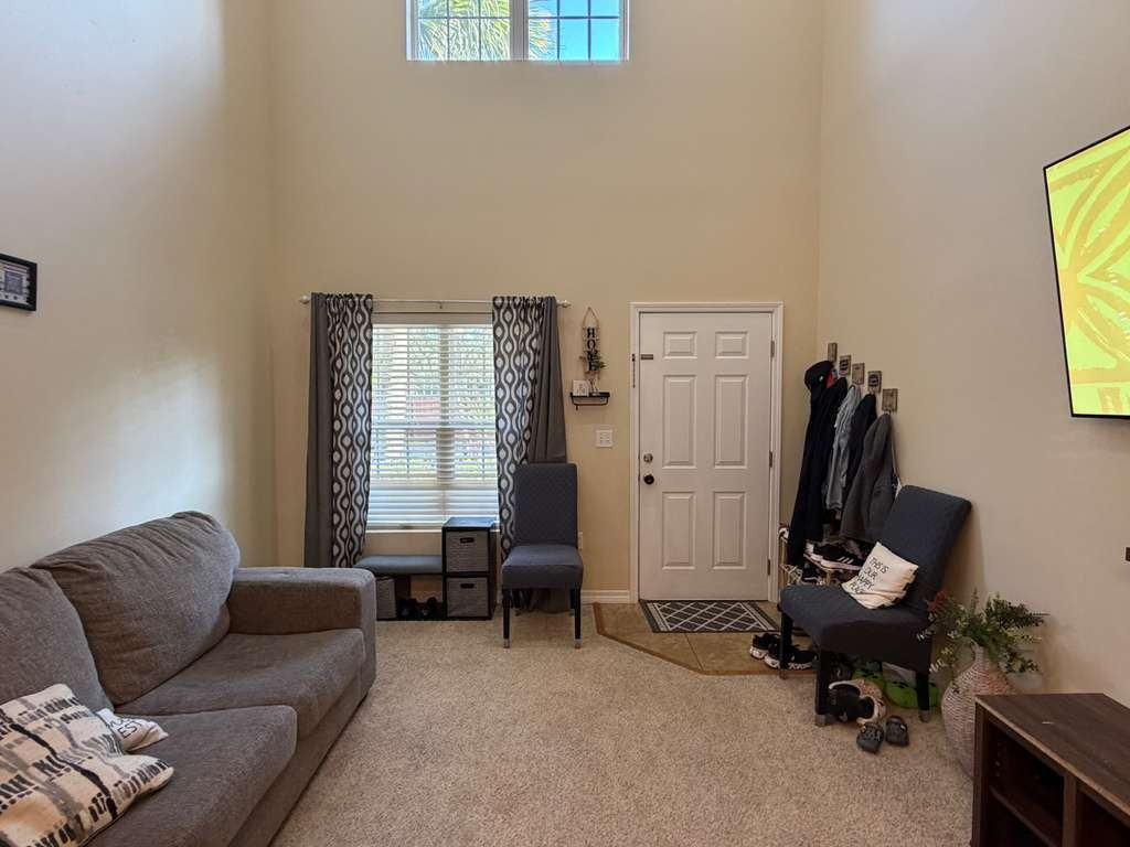 1529 Bentley Cir #1 - Photo 5 of 19