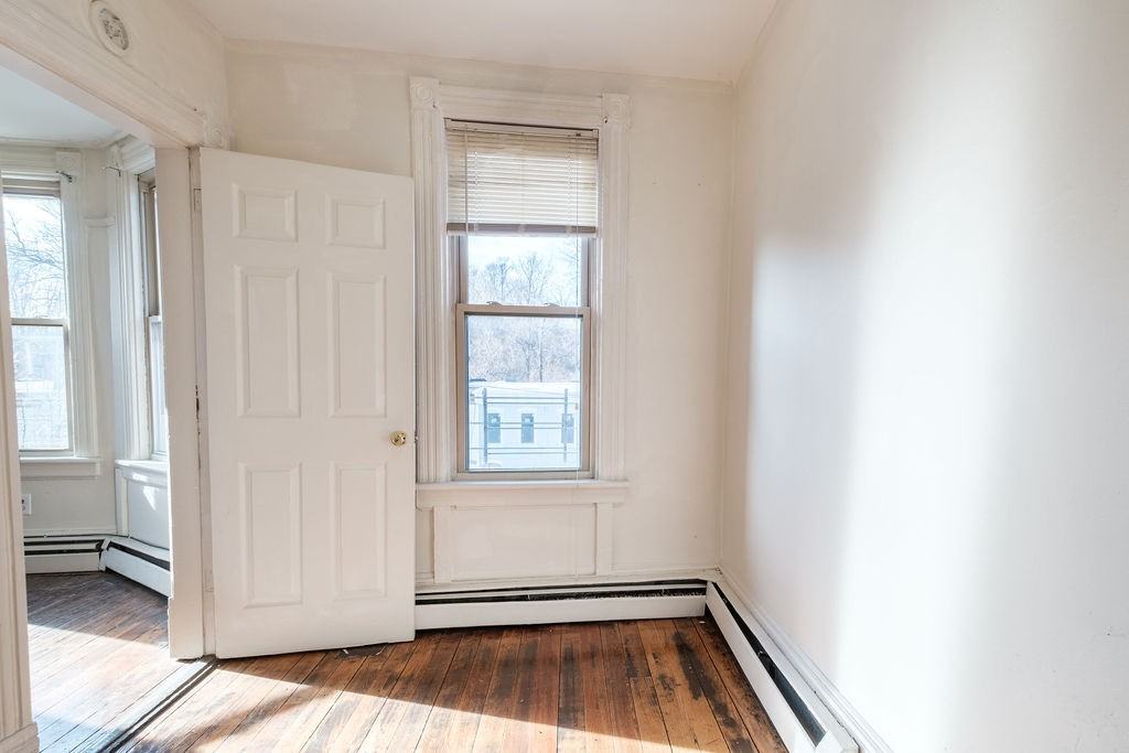 368 Liberty St #C - Photo 7 of 19