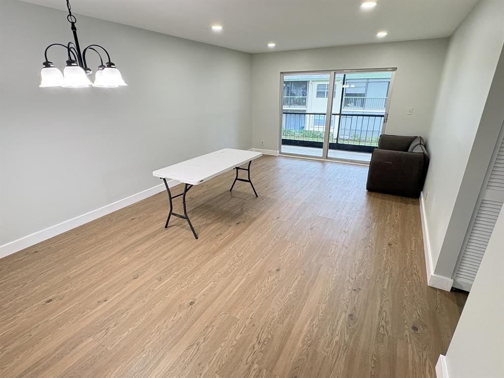 4167 Nw 90th Ave - Photo 3 of 34
