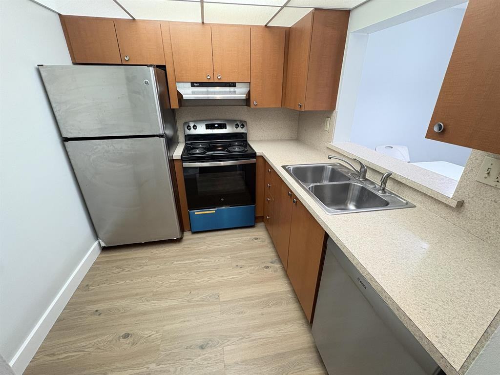 4167 Nw 90th Ave - Photo 4 of 34