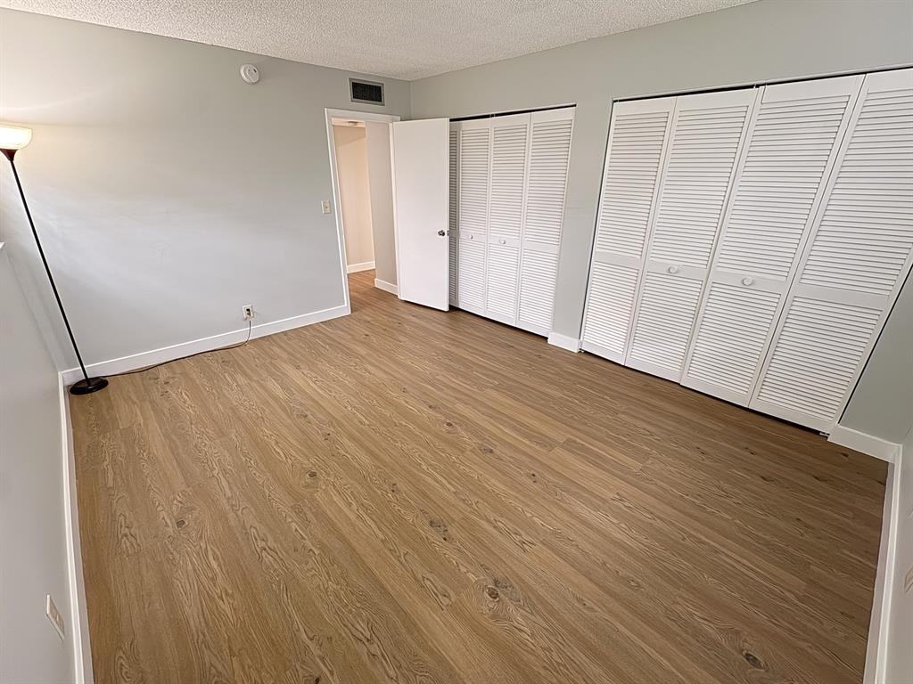 4167 Nw 90th Ave - Photo 5 of 34