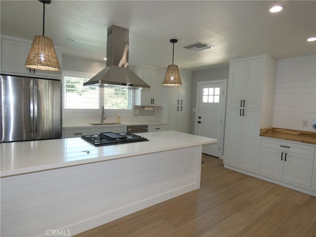 1351 Kevin Ave - Photo 6 of 46