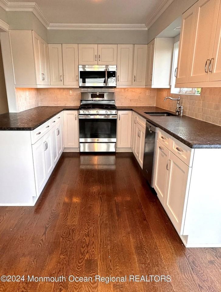 65 E River Rd - Photo 4 of 6