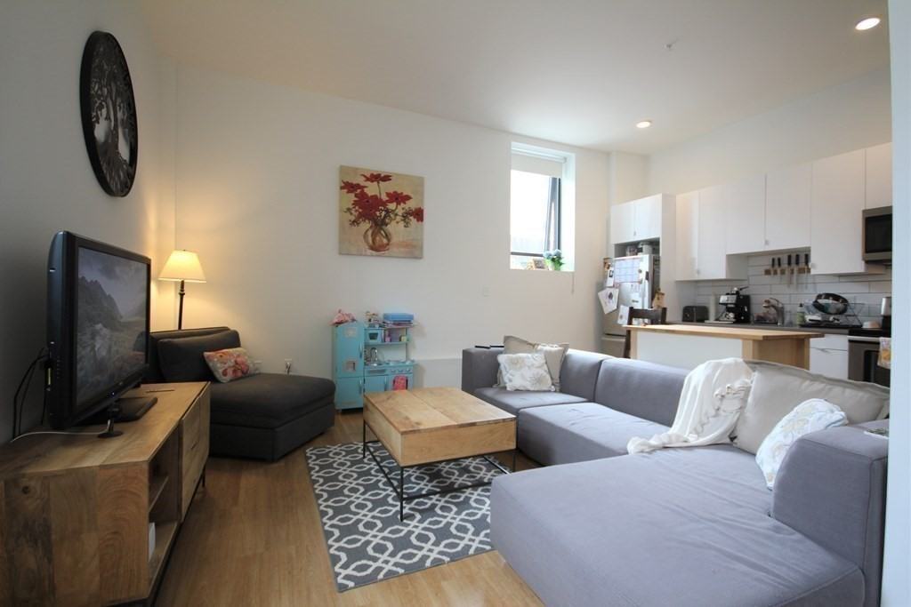 70 Parker Hill Ave - Photo 3 of 15