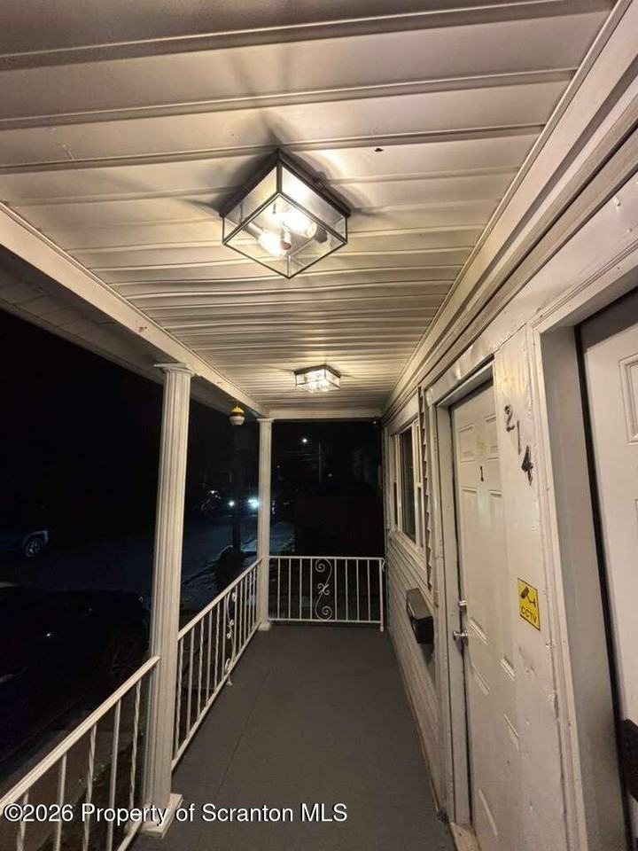 214 S Sumner Ave - Photo 3 of 19