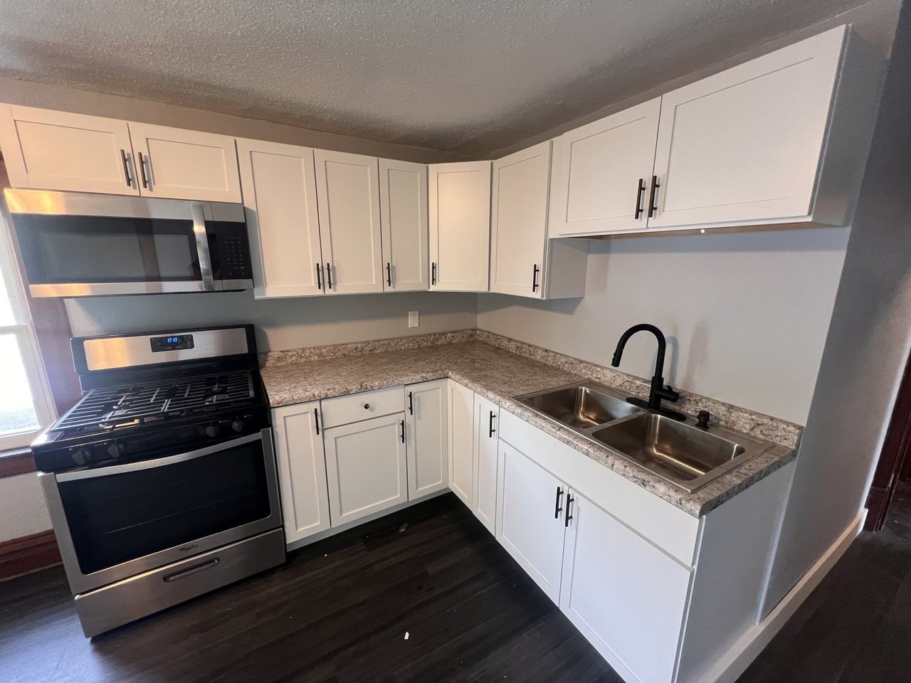 215 Upland Ave #3 - Photo 3 of 11