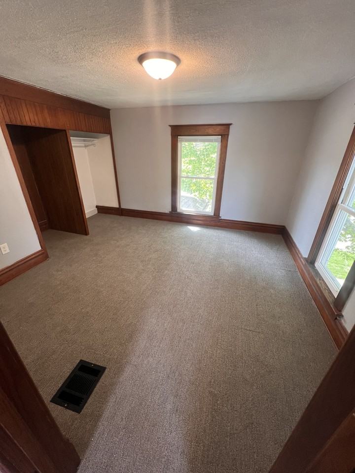 215 Upland Ave #3 - Photo 7 of 11