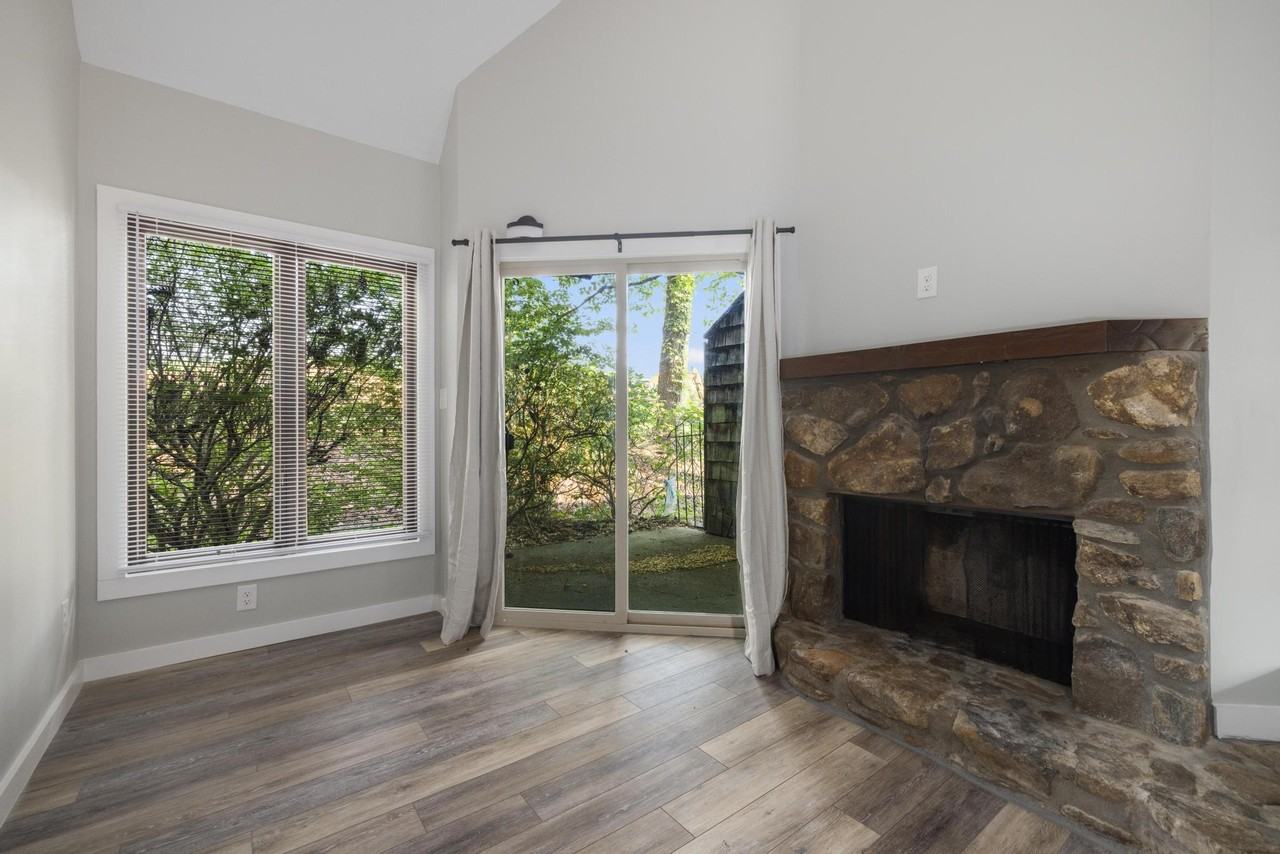 115 Beechnut StreetUnit H-7 #1 - Photo 6 of 11